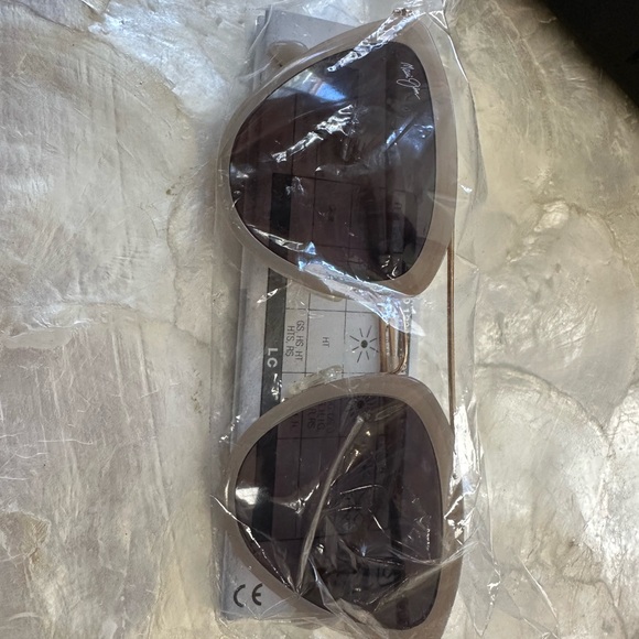 Maui Jim Hunakai RS331-05 Sunglasses main image 6